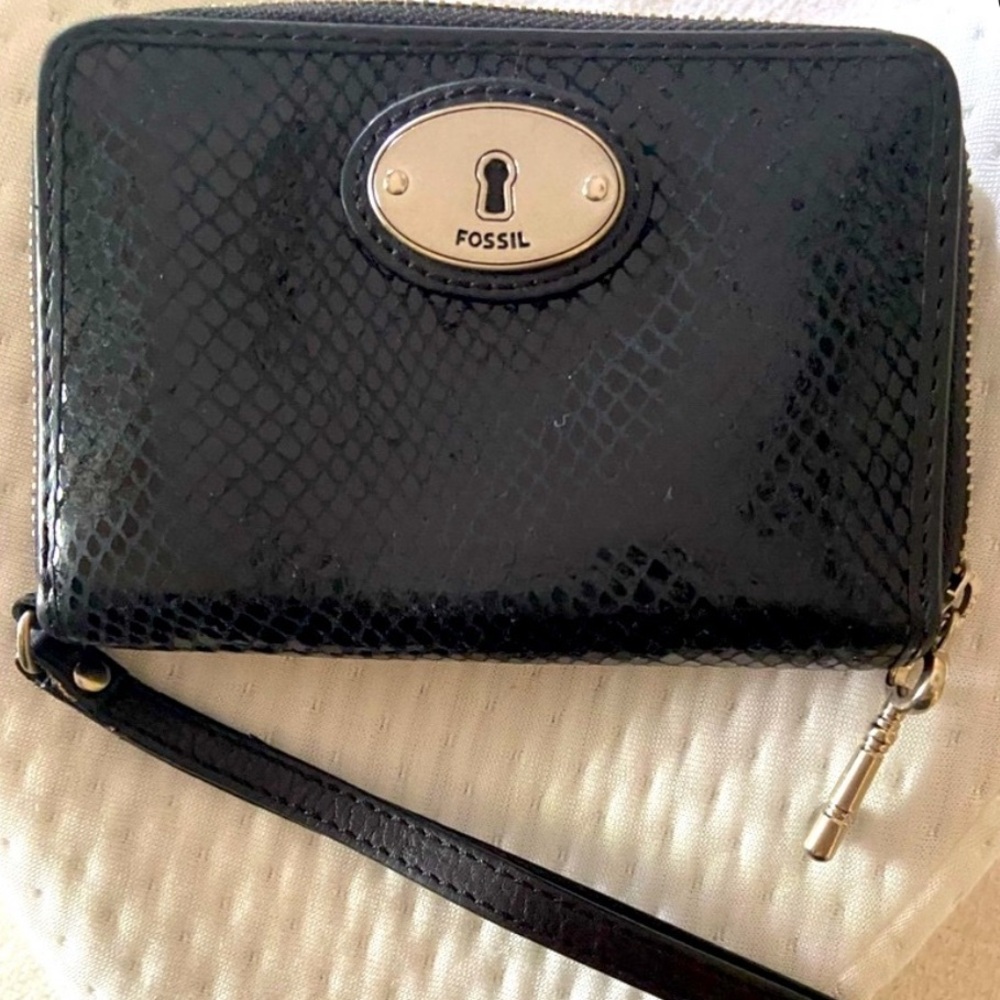 Fossil Black Textured Wristlet Wallet